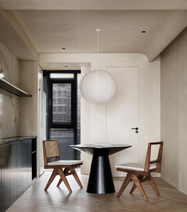 她143㎡新家,全屋不用乳膠漆,一進門就彷彿來到了“美術館” 她143㎡新家,全屋不用乳膠漆,一進門就彷彿來到了“美術館”