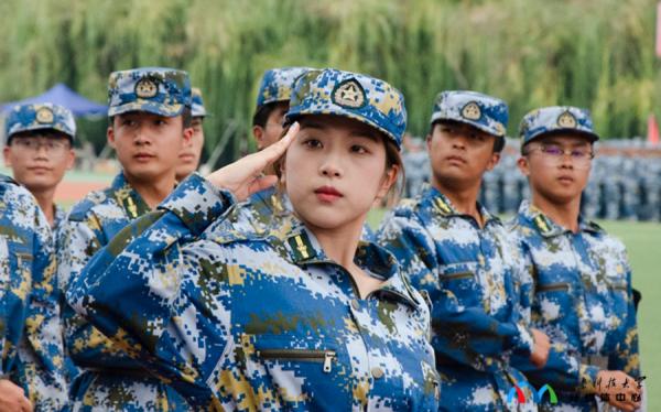 山東科技大學軍訓大片震撼出擊!超燃草地音樂節等你贊 山東科技大學軍訓大片震撼出擊!超燃草地音樂節等你贊