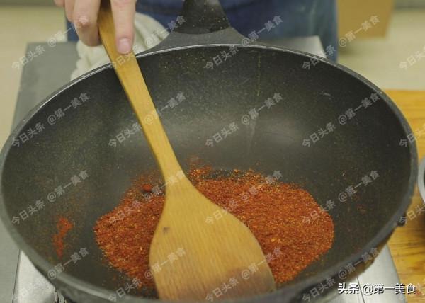 過年必備的3道&OpenCurlyDoubleQuote;硬菜&rdquo;！隨吃隨做，吃著更香，上桌特有面子