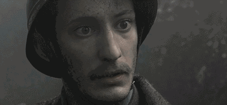 謊言是彩色的,現實是黑白的 謊言是彩色的,現實是黑白的