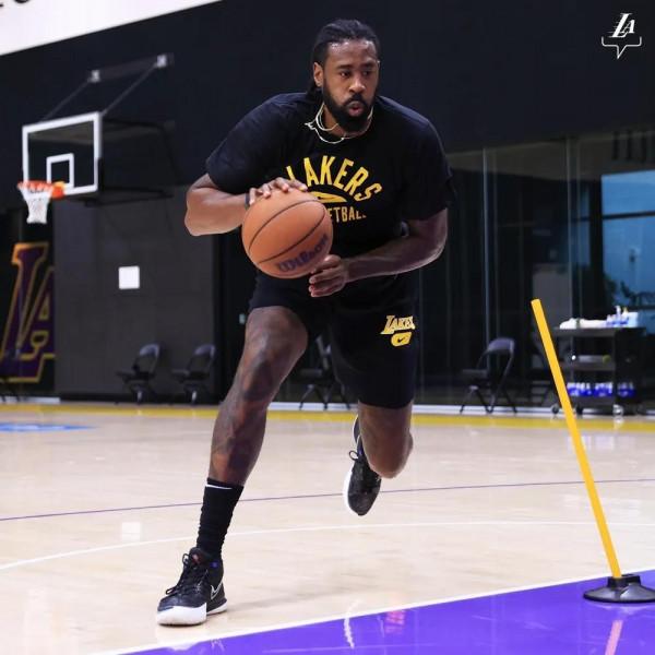 湖人總冠軍！看看各位大神的表現，真像那年奪冠熟悉的味道