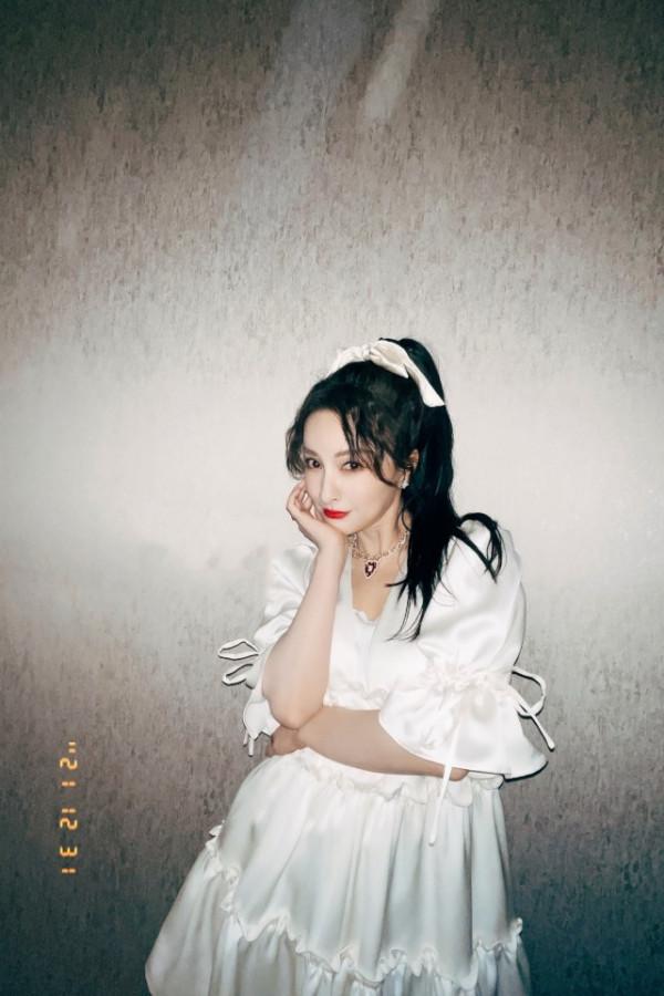 39歲吳昕徹底大逆襲！不主持成表演嘉賓太亮眼，穿泡泡裙閃耀全場