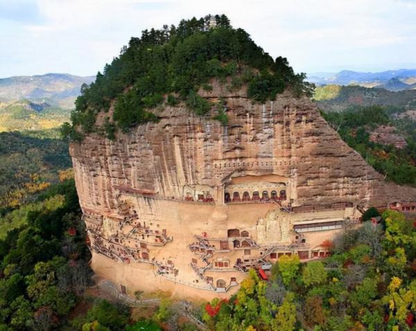 天水一奇特建築,歷史悠久為中國四大石窟之一,石雕精美道路驚險 天水一奇特建築,歷史悠久為中國四大石窟之一,石雕精美道路驚險