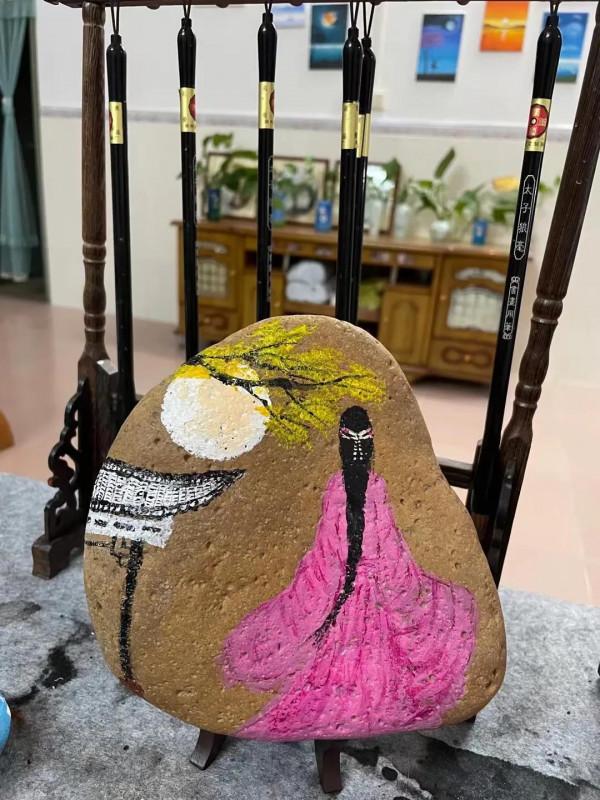 讓石頭充滿藝術氣息