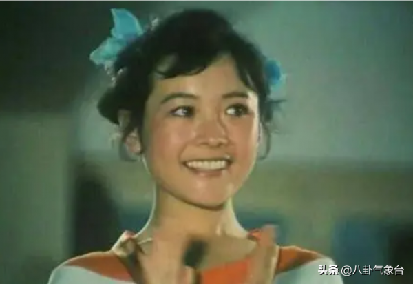 “草原仙子”娜仁花：14歲出道49歲拿影后，與名導結婚18年零緋聞