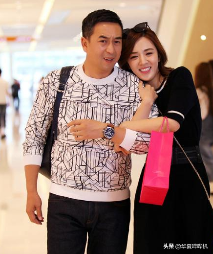 被傳與胡歌秘密結婚，被經紀人懟混得差，王曉晨經歷了什麼？