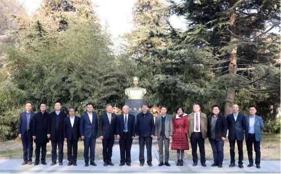 隆基股份總裁、校友李振國做客“百年蘭大•名家講壇”