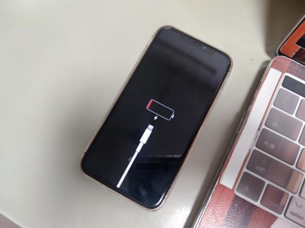 iPhone13不送充電器？一文教你學會如何選擇充電器