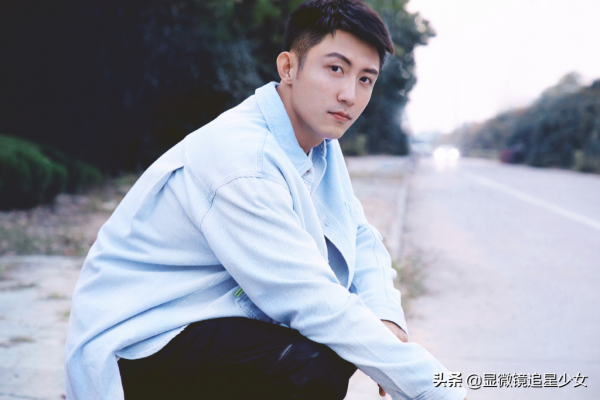 迪麗熱巴拒絕進組？黃景瑜有背景？趙麗穎有成就？