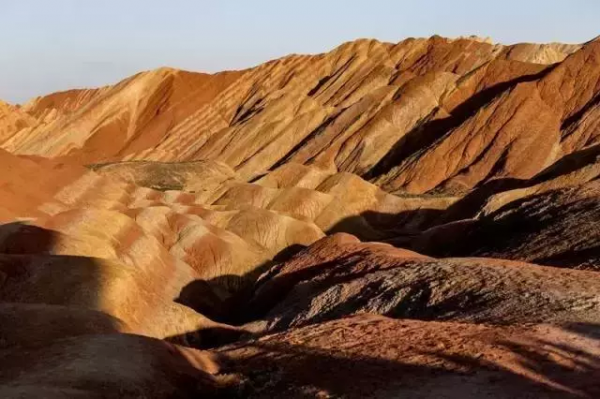 張掖七彩丹霞——華冠全球 張掖七彩丹霞——華冠全球