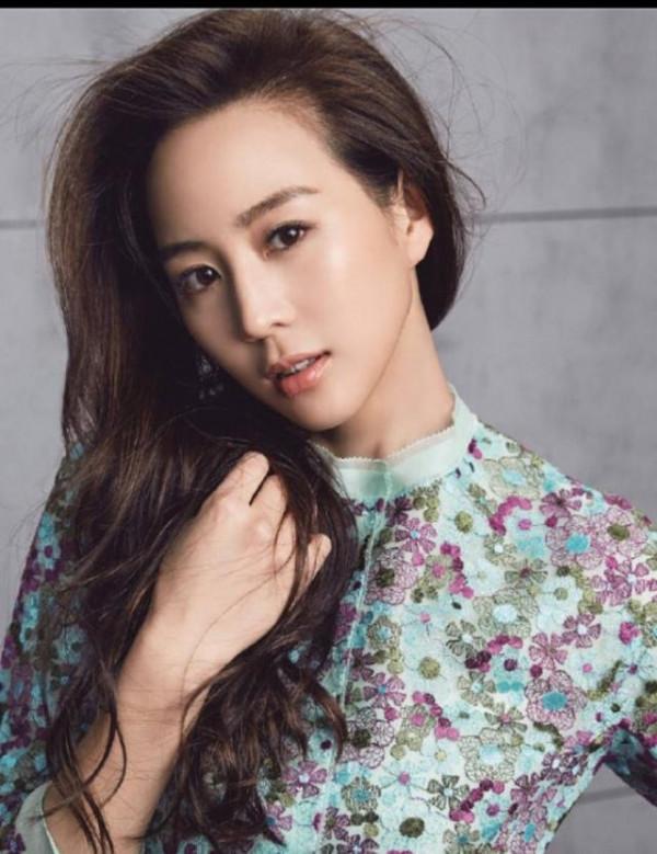 有種“整容”叫高圓圓結婚,老公趙又廷變化不大,她卻像換個人 有種“整容”叫高圓圓結婚,老公趙又廷變化不大,她卻像換個人