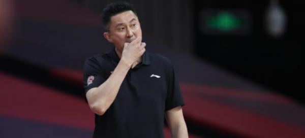 廣東大勝山東,杜鋒對球隊有一點不滿意,對年輕球員提出批評 廣東大勝山東,杜鋒對球隊有一點不滿意,對年輕球員提出批評