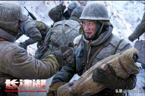 真實的《長津湖》：志願軍凍成冰雕，美軍把志願軍手指掰斷拔走槍