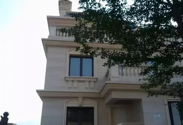 石材別墅外牆實景案例，耐用又美觀