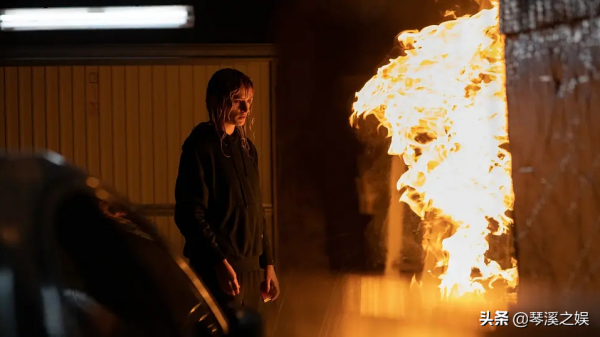 從幕後角度解讀《鈦》，體會演員、化妝師、導演等人的不易