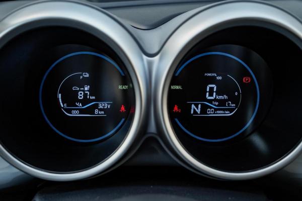 最低續航301km,6.98萬起售,月銷6508輛,尤拉黑貓值不值? 最低續航301km,6.98萬起售,月銷6508輛,尤拉黑貓值不值?