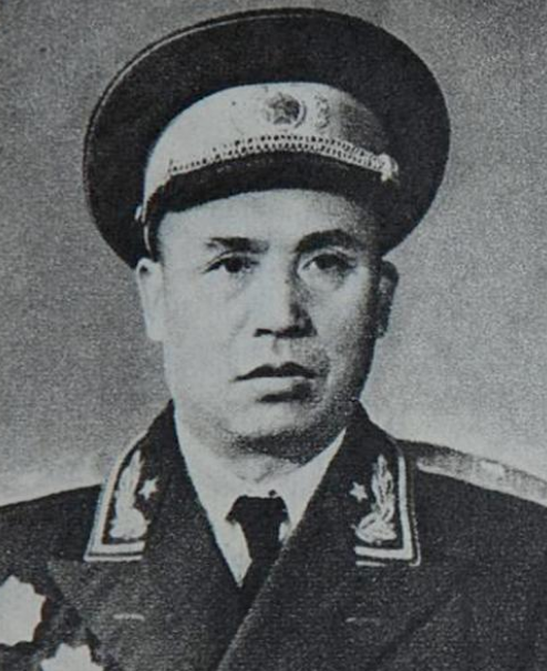 四野有位悍將，敢和鍾偉搶東西，每逢大戰，林彪：查查毛猴子在哪