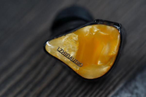 1圈2鐵699，聲價比的典範：LZ A2 PRO耳機評測