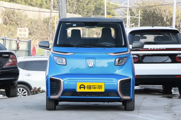 城市通勤利器寶駿E200，低配和高配相差1萬元，誰更具有價效比