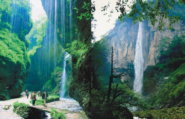 中國很偏僻的機場,離市區超過90公里,下了飛機還要坐“長途車” 中國很偏僻的機場,離市區超過90公里,下了飛機還要坐“長途車”