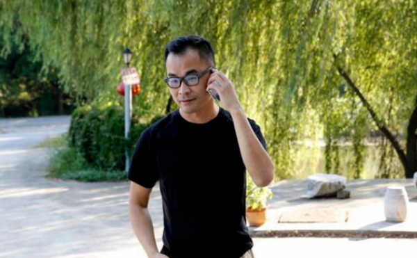 2013年,劉景崇棄百萬年薪,與家人做最後話別,妻子:願再無來世 2013年,劉景崇棄百萬年薪,與家人做最後話別,妻子:願再無來世