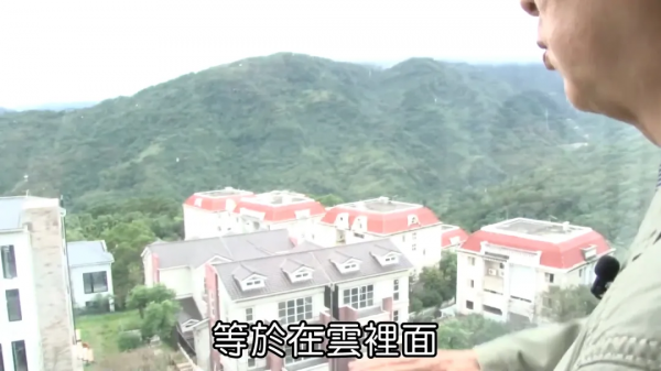 香港演員賣3億豪宅,馬桶20W、花瓶60W,卻帶家人住進小房子 香港演員賣3億豪宅,馬桶20W、花瓶60W,卻帶家人住進小房子