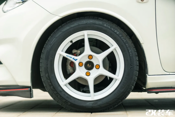 全國僅此一輛戰神GT-R的小表弟，沒想到nismo還有買菜功能