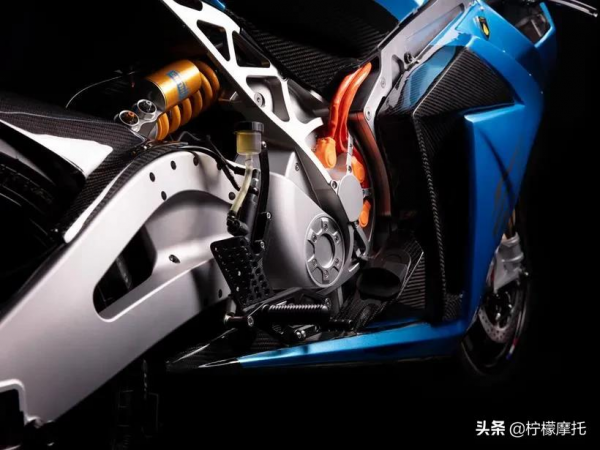 402公里/小時，電摩“閃電”，創造速度記錄