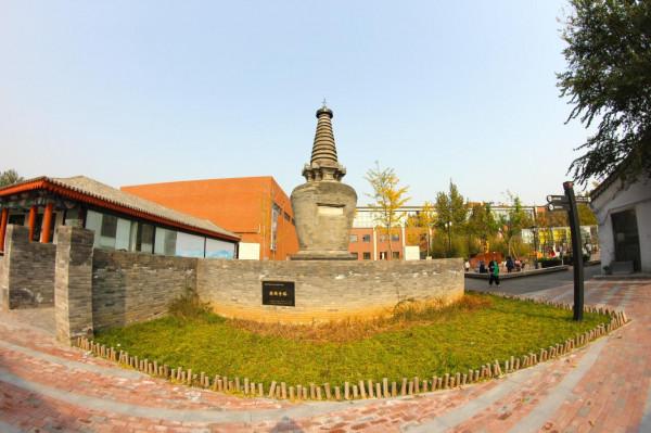 北京新晉網紅藝術區，門票停車都免費，緊挨墓地卻人氣火爆