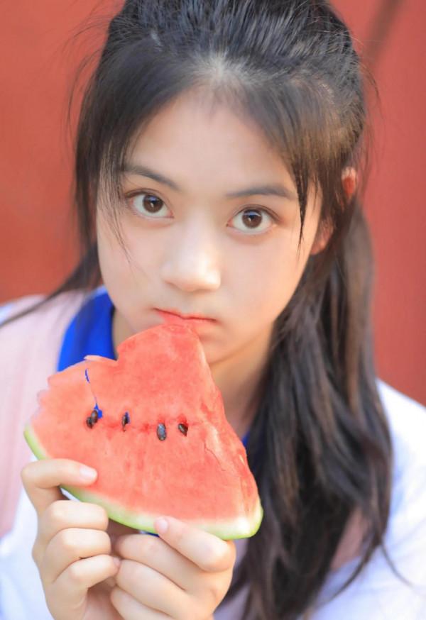 見什麼人穿什麼衣服？見父母要端莊，出門要帥氣