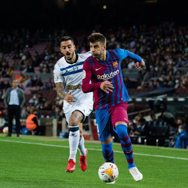 足球丨西甲：巴薩平阿拉維斯