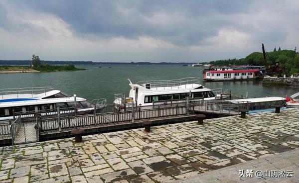 吳氏誠善發家號稱窯灣半街，來薰勇險立關可謂運河鎖鑰