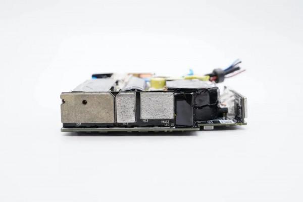 華碩最強遊戲本標配300W電源,內建4顆氮化鎵,內部結構揭曉 華碩最強遊戲本標配300W電源,內建4顆氮化鎵,內部結構揭曉