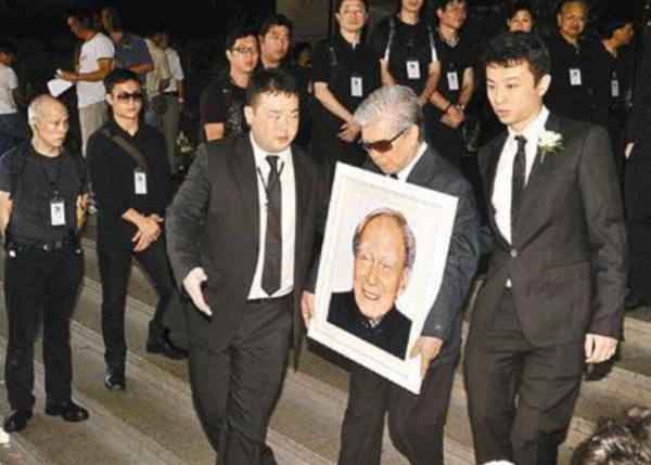 2009年石堅去世,曾一拳打傷李小龍,為何從影53年卻甘當綠葉? 2009年石堅去世,曾一拳打傷李小龍,為何從影53年卻甘當綠葉?