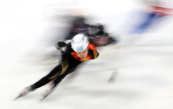 短道速滑世界盃首個決賽日 中國男女隊晉級接力半決賽