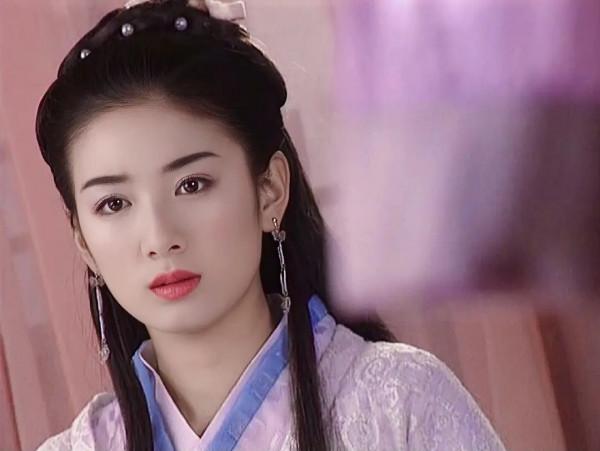 七版白髮魔女：越拍越毀經典，誰才是最美練霓裳