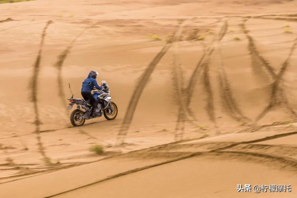 不該賣這價!春風800MT:只有騎過才能感受它的與眾不同 不該賣這價!春風800MT:只有騎過才能感受它的與眾不同