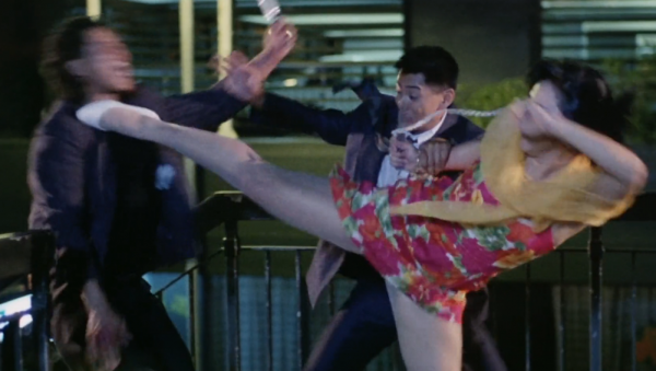 合作大島由加利,找來成龍幫忙,但這部動作片還是沒能挽救陳勳奇 合作大島由加利,找來成龍幫忙,但這部動作片還是沒能挽救陳勳奇