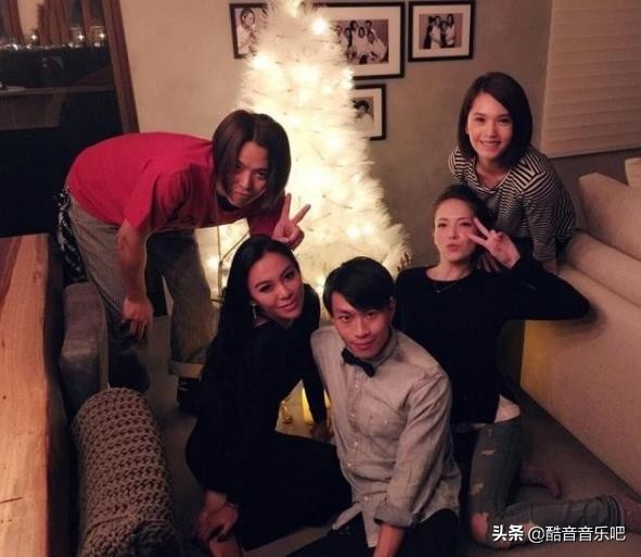 閨蜜發文力挺李靚蕾！認識超過10年揭私下面，很驕傲