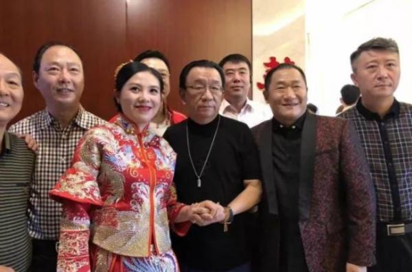 謝東：被傳是侯寶林私生子，王朔豪賭100萬，喊話侯耀華驗其真身