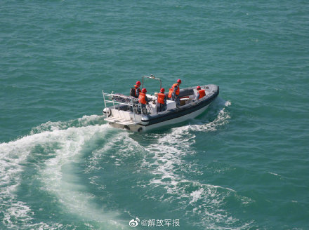 南部戰區海軍某勤務船大隊開展海上訓練考核