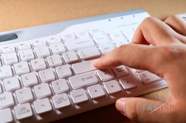 只需百元!雙飛燕飛時代無線鍵鼠體驗:可攜帶的生產力工具 只需百元!雙飛燕飛時代無線鍵鼠體驗:可攜帶的生產力工具