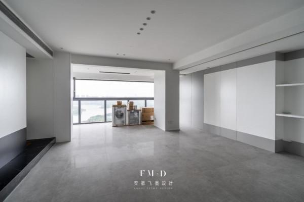 260㎡大平層“真愛”設計，背景牆設隱形門藏衛生間，不破壞美感