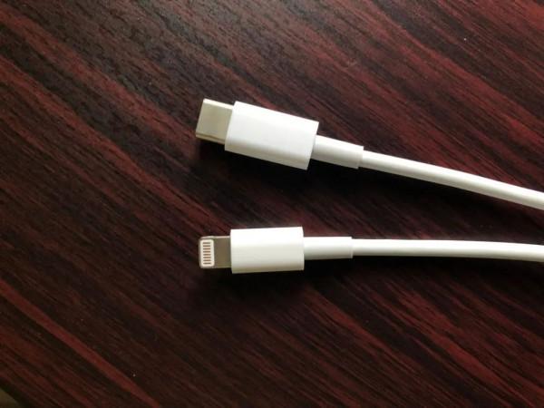 禁止套娃：手機充電線的崎嶇發展史