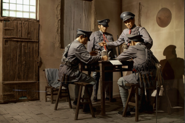 1946年，我軍一支部隊被圍，一地主卻出來解圍：敵軍首長是我下屬