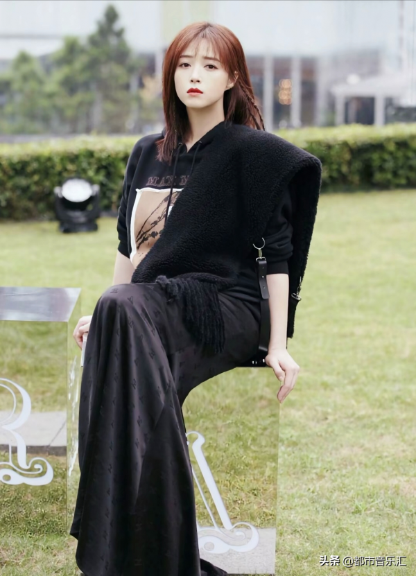 明星高畫質美圖桌布蔣欣，手機高畫質桌布收藏分享