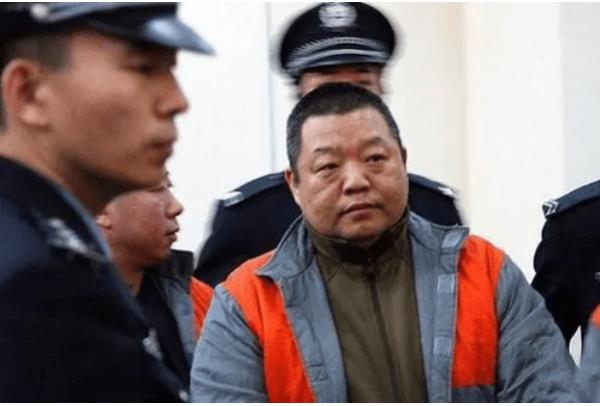 悲傷的臧天朔，自己選擇的路，跪著也要走完