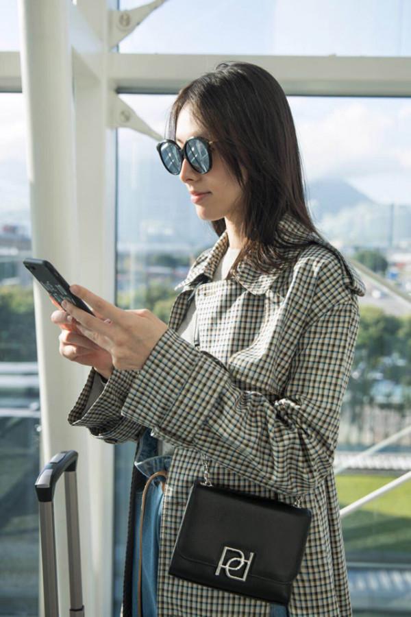 李澤楷前女友“骨相美人”梁洛施高冷美豔，分手後復出依舊亮眼