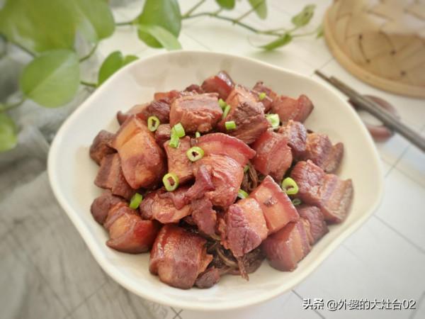 天冷了，遇見這菜多囤點，隨便怎麼做都好吃，孩子說比紅燒肉還香