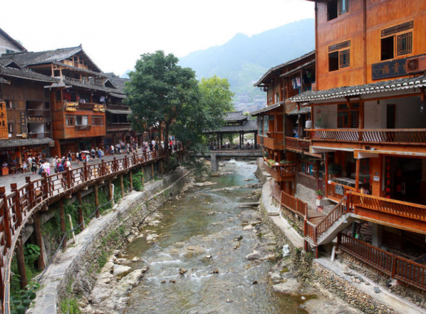 為何去苗寨旅遊，儘量別喝苗族姑娘的酒？當地導遊說出了實情